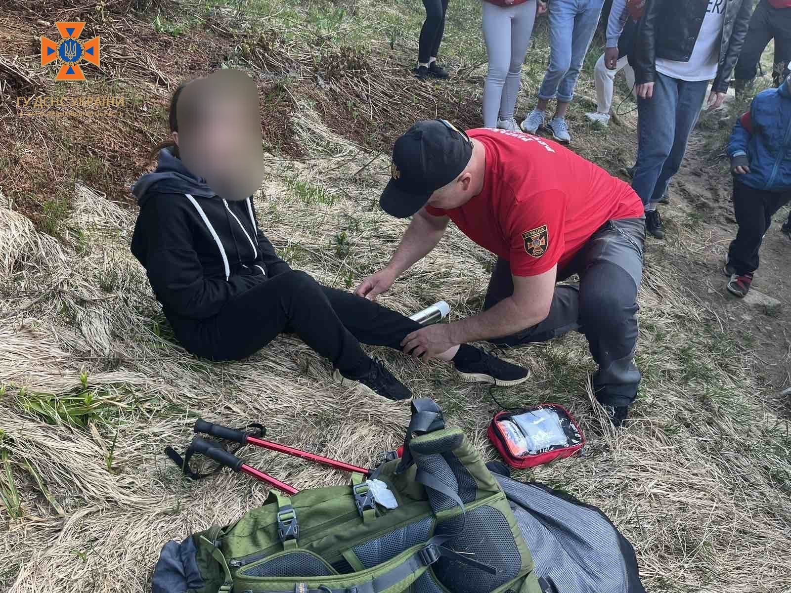 На Говерлі рятувальники розшукали заблукалу групу туристів із 34 осіб (ФОТО)