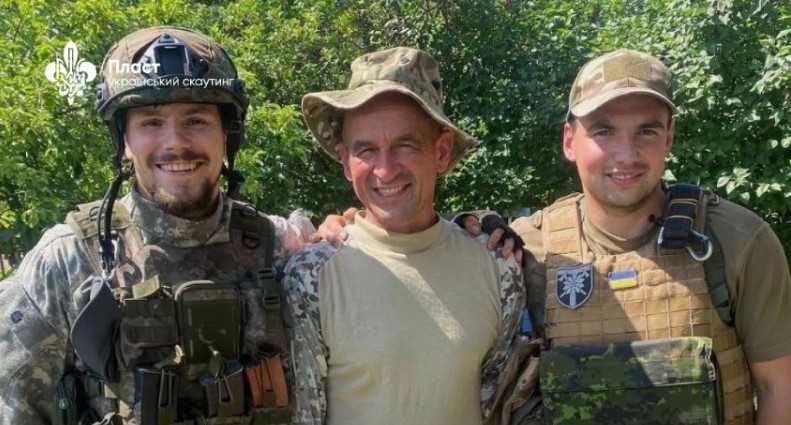 П’ять поколінь у боротьбі: як пластун з Прикарпаття разом із синами захищає Україну в лавах ЗСУ (ФОТОФАКТ)
