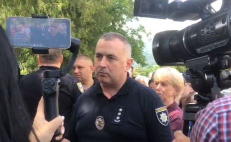 “Чому допустили цей злочин?” – у Косові люди вимагають покарати поліціянтів, їх підозрюють у бездіяльності (ВІДЕО)