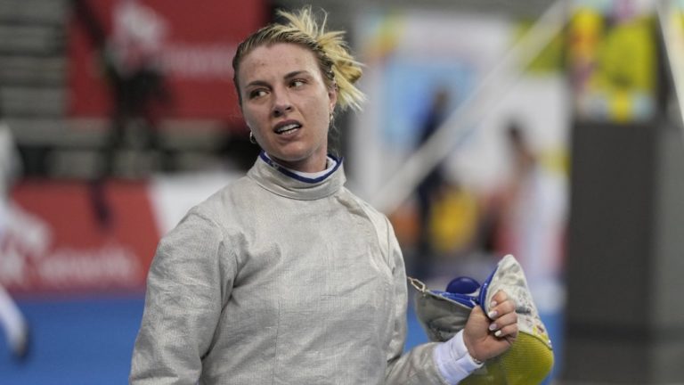 Українську шаблістку Харлан дискваліфікували з чемпіонату світу за відмову потиснути руку росіянці (ФОТО, ВІДЕО)