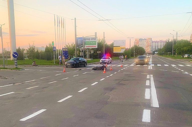 ДТП на Вовчинецькій: 19-річний мотоцикліст у лікарні (ФОТО)