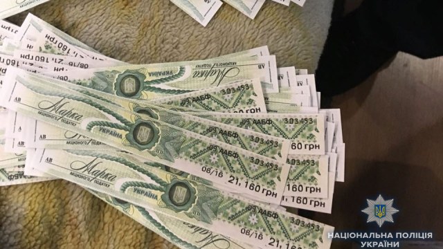 У Калуші судили продавчиню, яка торгувала нелегальним алкоголем (ФОТОФАКТ)