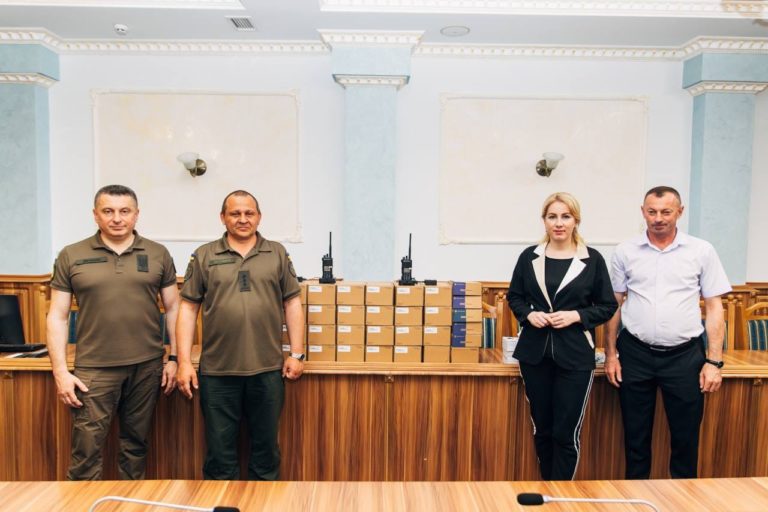 Прикарпатським гвардійцям придбали рацій на понад мільйон гривень (ФОТО)