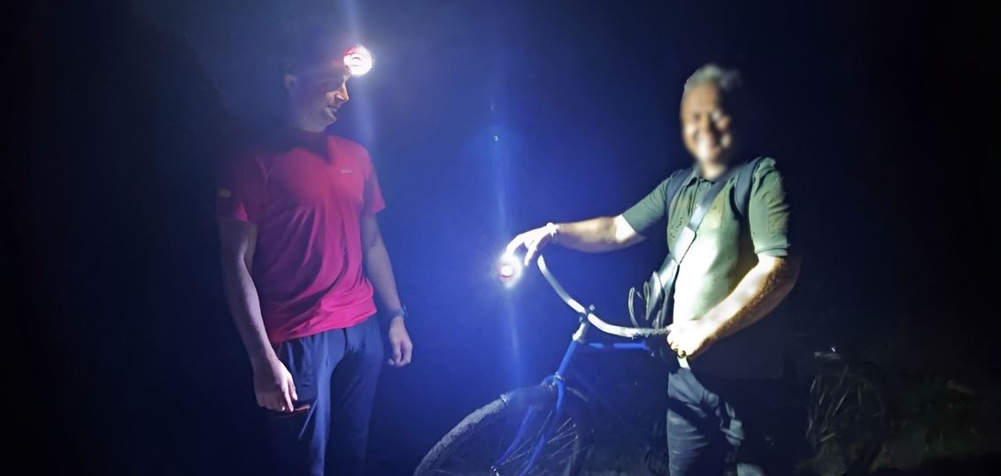 На Калущині в лісі заблукав чоловік: рятувальники допомогли йому знайтись (ФОТОФАКТ)