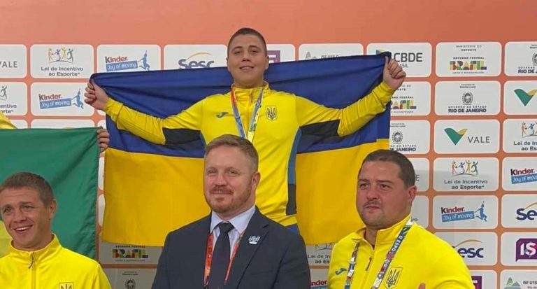 Артем Петрів з ліцею №25 переміг на Всесвітній Літній Гімназіаді з боксу (ВІДЕО)