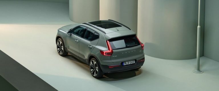 Відчуйте підвищений рівень безпеки: Volvo XC40 забезпечує вашу захищеність