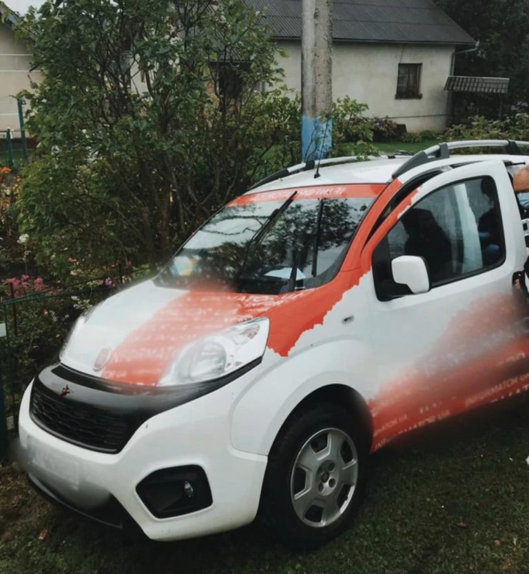 ДТП на Коломийщині: зіткнулася вантажівка та легкове авто (ФОТОФАКТ)