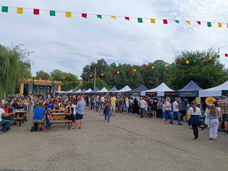 Фестиваль українських крафтярів Local Farmer Fest в Івано-Франківську (ФОТО)