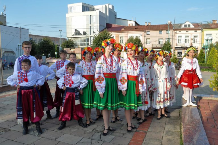 На концерт до Дня захисників у Надвірну приїхали харків’яни (ФОТО)