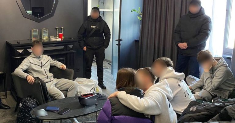 Учасника скандальних “блогерських вечірок” Захарова судитимуть за сексуальне насильство