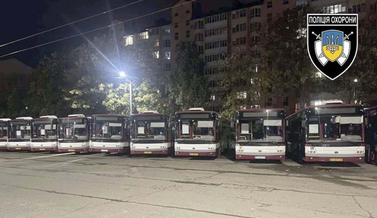 Увесь комунальний громадський транспорт Франківська обладнали тривожними кнопками (ФОТО)