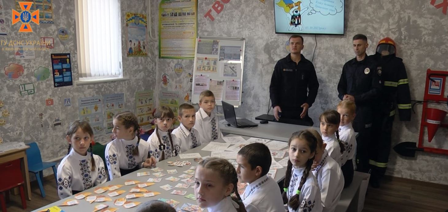 На Коломийщині відкрили “Клас безпеки” у Трацькому ліцеї (ФОТО)