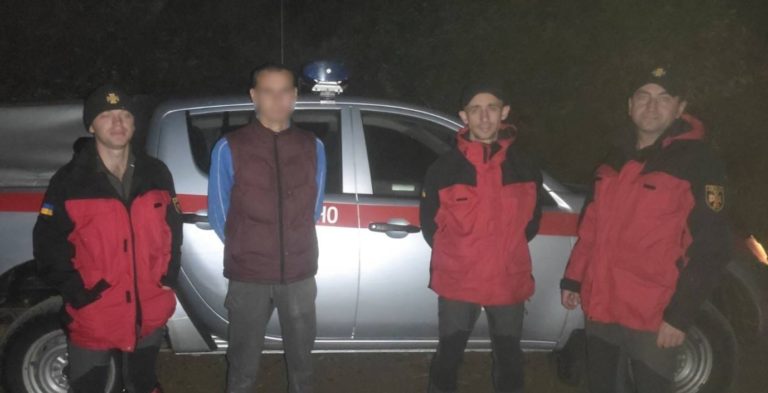 На Калущині знайшли грибника, який заблукав у лісі