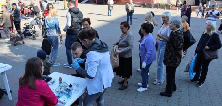 “День здоров’я”: у Франківську надали близько тисячі медичних послуг (ФОТО)