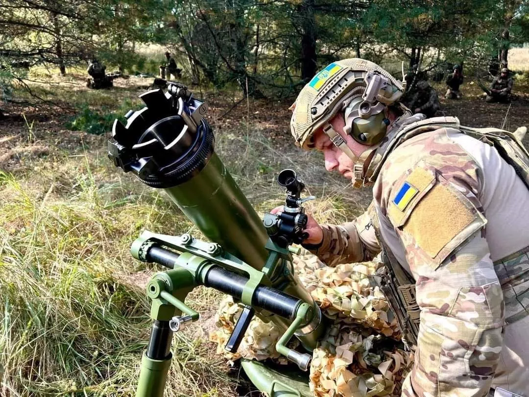ЗСУ знищили ще 800 російських окупантів та 9 ворожих танків за добу – Генштаб