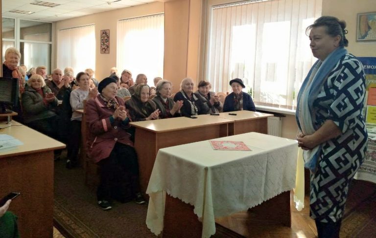 У Франківську влаштували захід для літніх людей до 105 річниці з часу Листопадового повстання (ФОТОФАКТ)