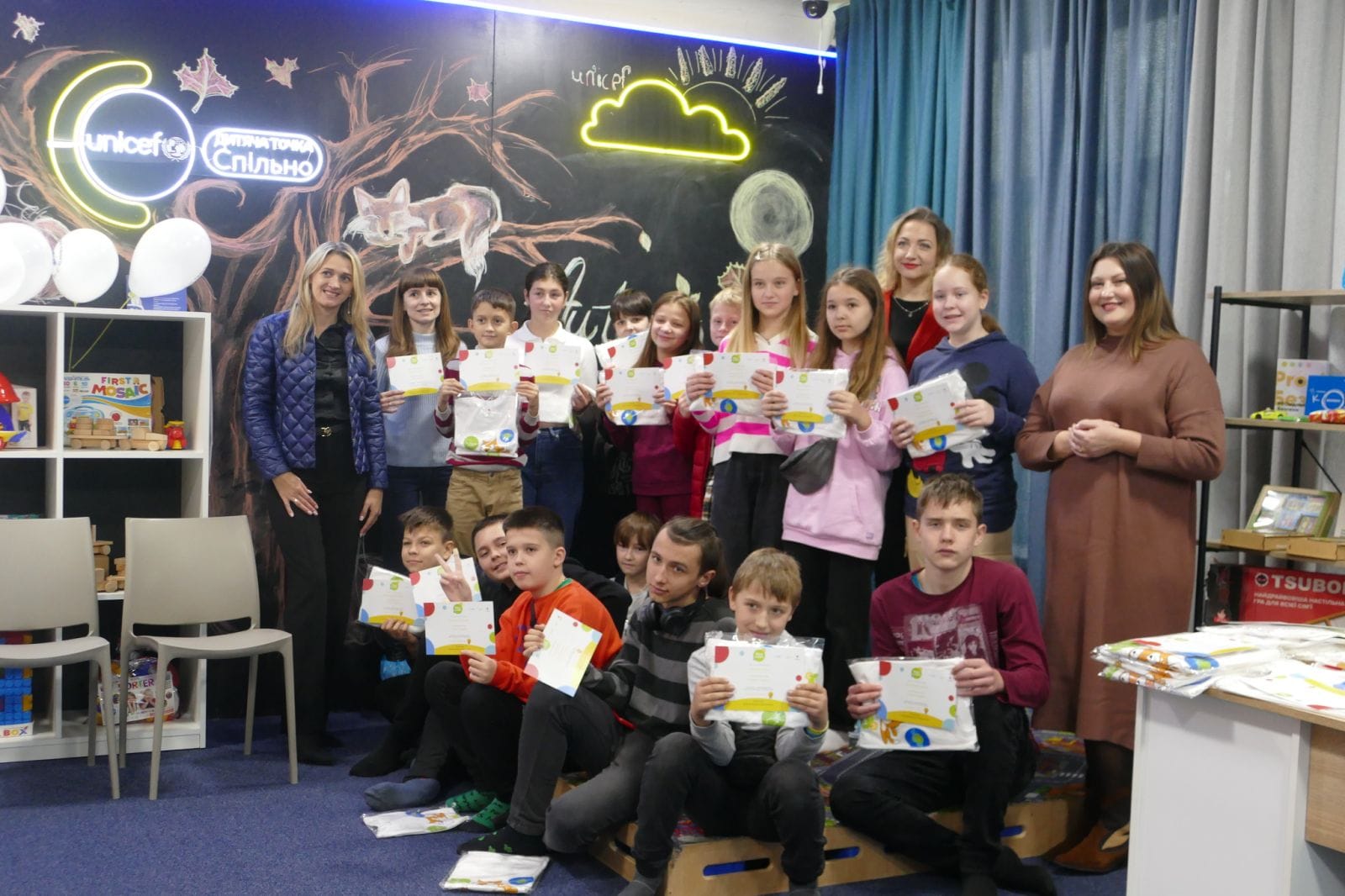 У Калуші завершився проєкт  «E-kids», на якому дітей вчили програмуванню (ФОТО)