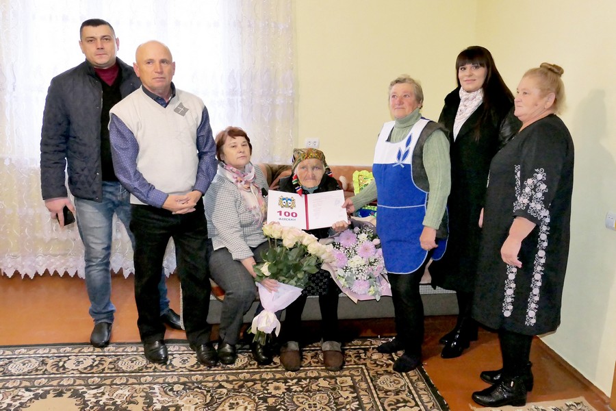 Прикарпатка Текля Савик відзначила 100-літній ювілей (ФОТО)
