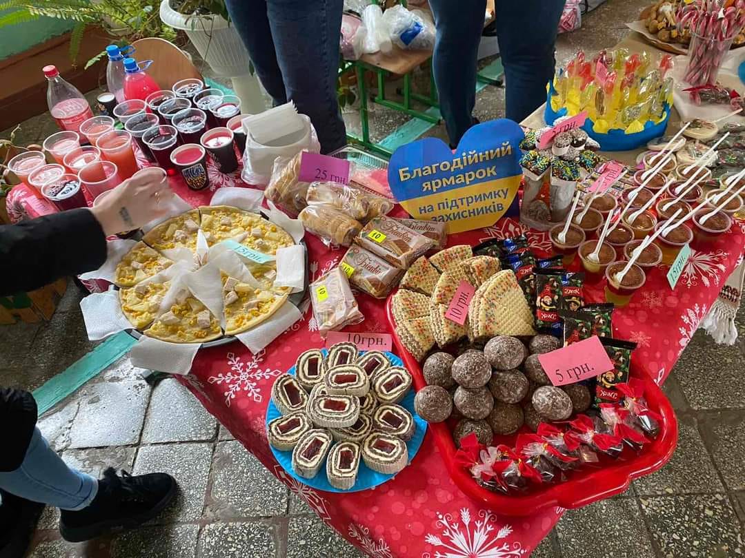 Калуські ліцеїсти вторгували на ярмарку 34 тисячі для ЗСУ (ФОТО)