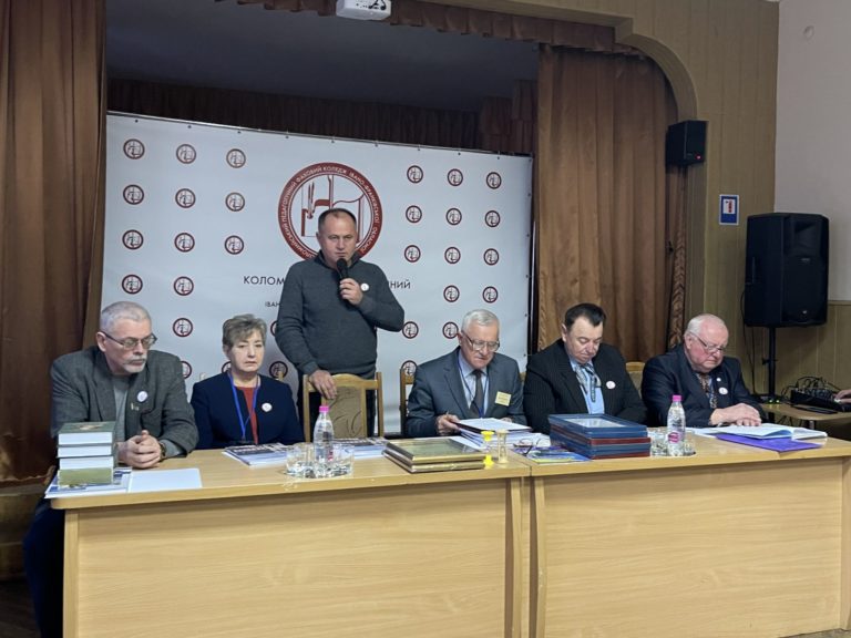 У Коломиї презентували книгу «Письменники, краєзнавці, журналісти нашого міста» (ФОТО)