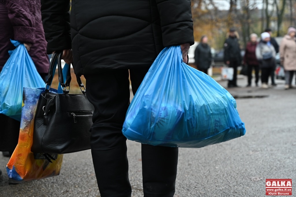 Виконком знову передав придбані бюджетним коштом продукти благодійному фонду, який заснував Марцінків