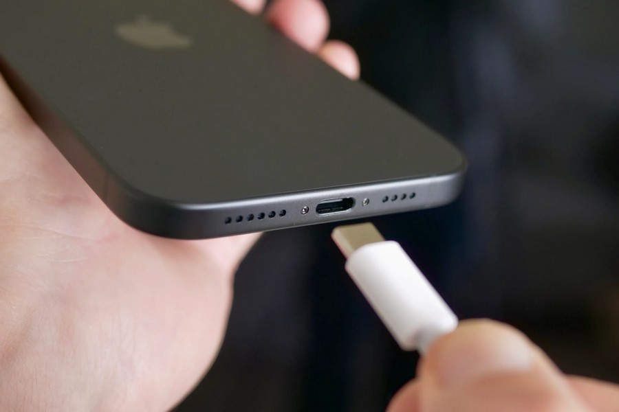 iPhone 15