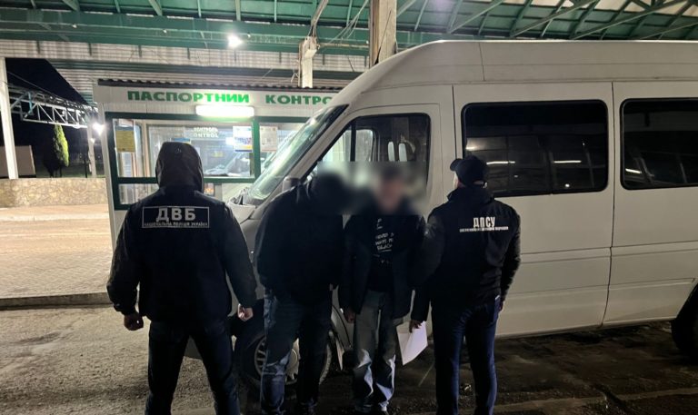 Прикарпатець переправляв за кордон ухилянтів під виглядом водіїв автобусів (ФОТО)