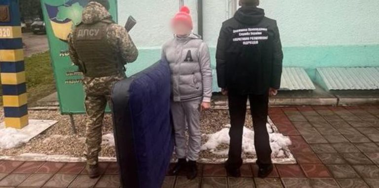 Прикарпатець видав себе за дитину і хотів переплисти Тису на матраці (ФОТОФАКТ)