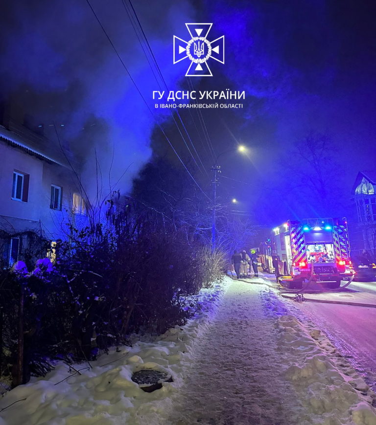 Ввечері у Франківську горіла квартира (ФОТОФАКТ)