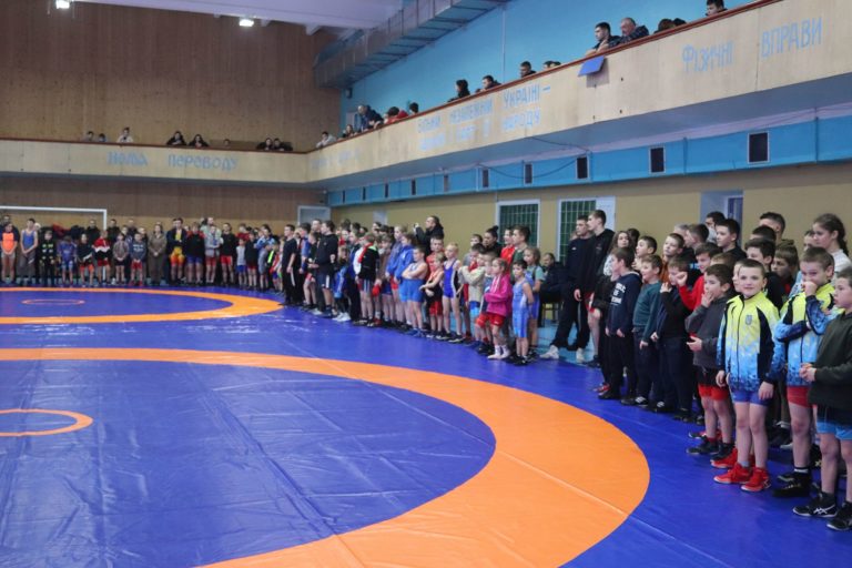 У Калуші стартував Всеукраїнський Різдвяний фестиваль з вільної боротьби пам’яті Олександра Лейдермана (ФОТО)