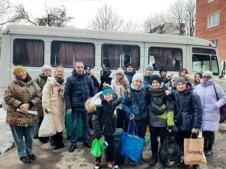 15 школярів з Нікополя протягом тижня пізнаватимуть культуру Прикарпаття (ФОТОФАКТ)