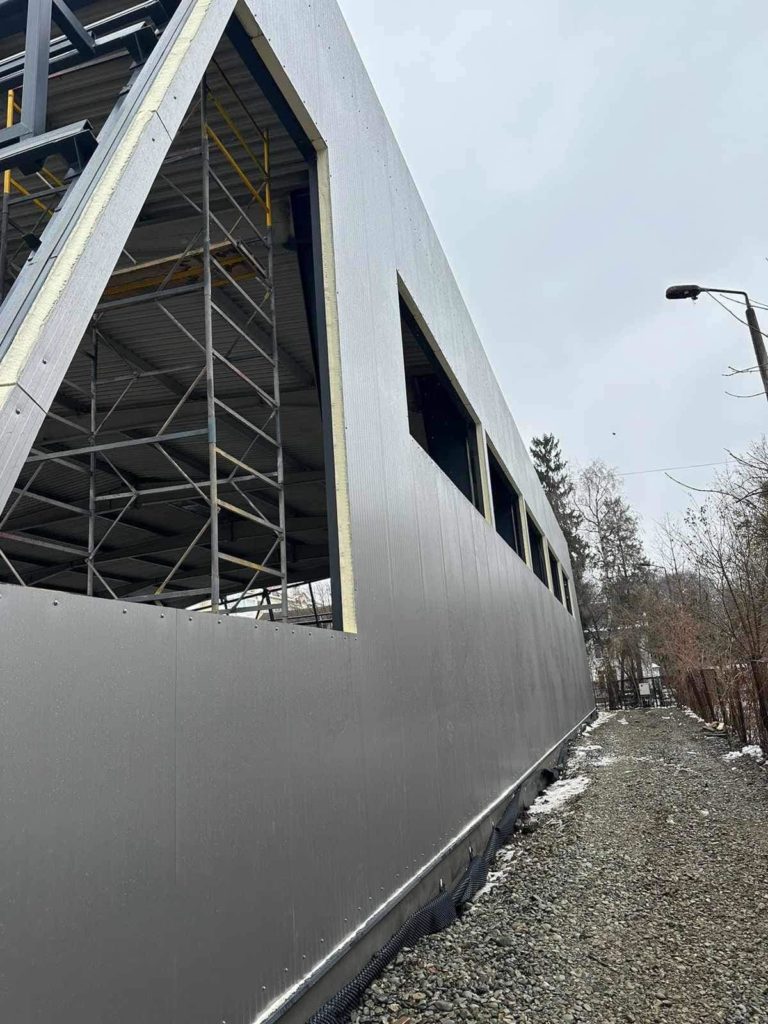 Депутати дозволили приватизувати спорткомплекс “Електрон”. Раніше мерія його викупила, аби не втратити