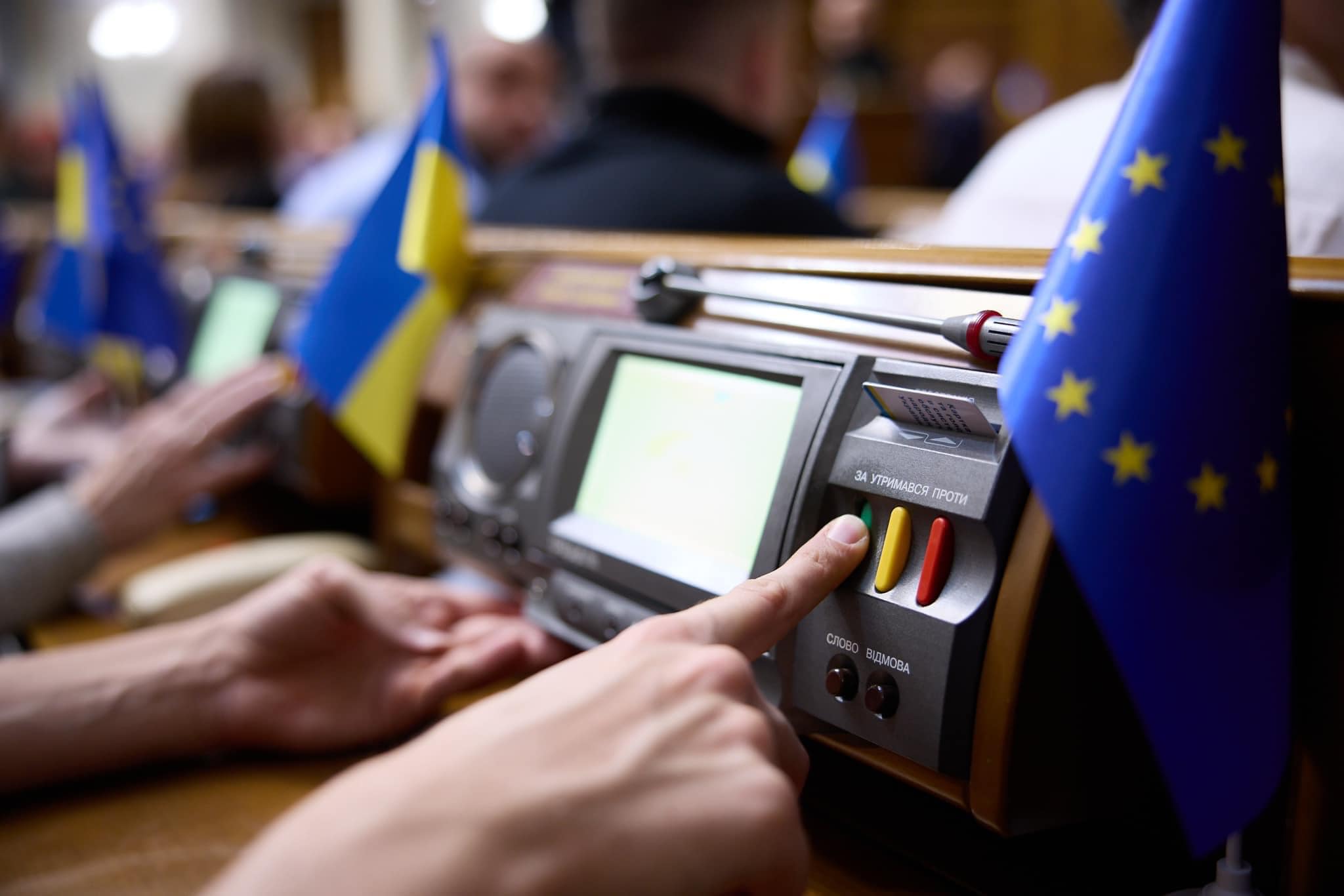 НАБУ і САП викрили керівника депутатської фракції на пропозиції хабарів за голосування у ВРУ
