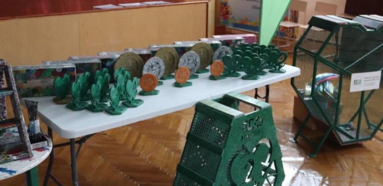 Франківські освітяни зібрали понад тонну пластикових кришок