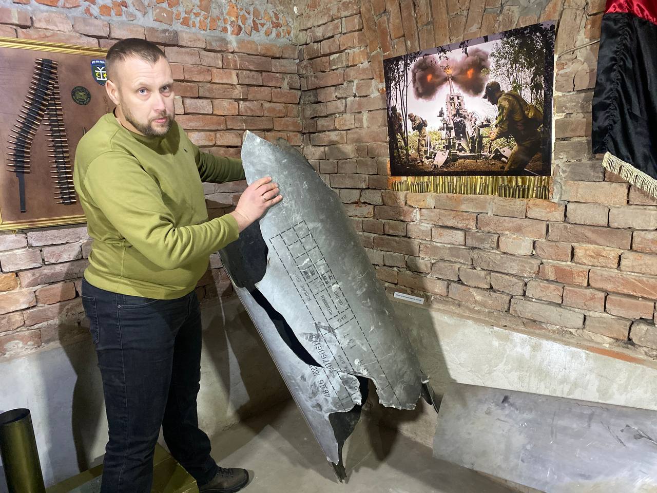 “Щоб люди не забували”: у Франківську відкрили виставку «Війна. Бій за життя» (ФОТО)