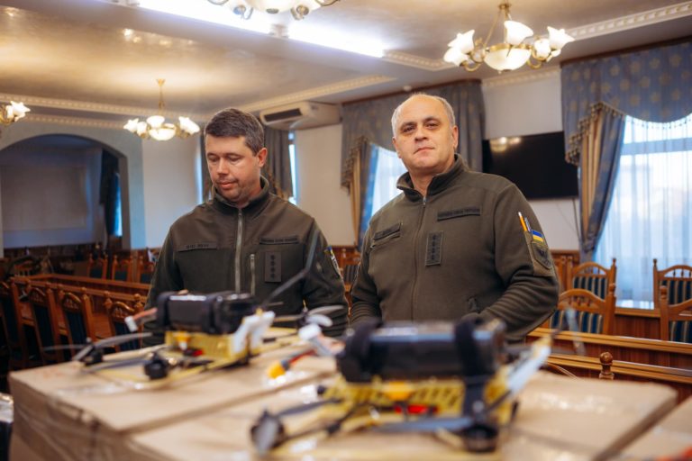 Дрони та наземна станція керування: прикарпатській бригаді ТрО передали обладнання на 1,5 млн грн (ФОТО)
