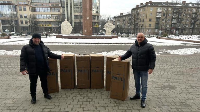 Прикарпаття передало сім станцій для очищення води в Херсон (ФОТО)