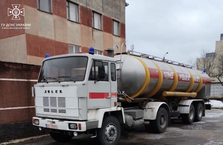 Прикарпатські рятувальники отримали два автомобілі від польських та німецьких партнерів (ФОТО)