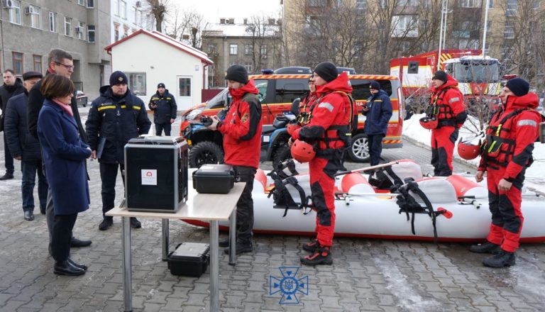 Прикарпатські рятувальники отримали від поляків квадроцикл, катамаран та квадрокоптер (ФОТО, ВІДЕО)