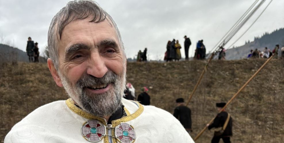 Священник із Криворівні повернувся з Парижа на батьківщину, щоб служити в ЗСУ