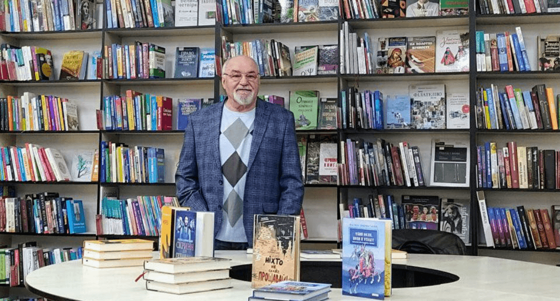 «Письменнику треба написати так, щоб його читали», – автор Василь Добрянський (ФОТО)