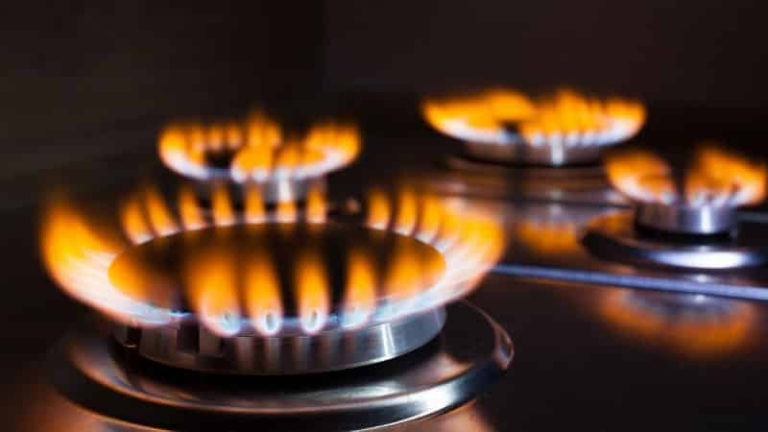 Через ремонт у Франківську відключать газ і воду на кількох вулицях (СПИСОК)
