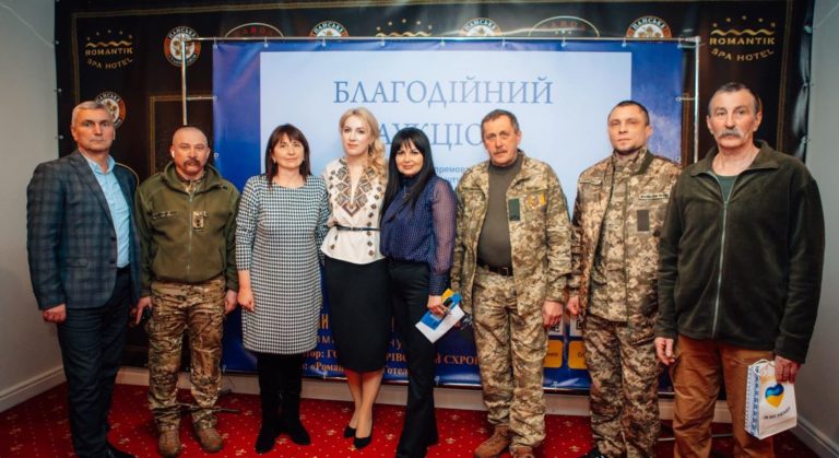 У Яремче на благодійному аукціоні для ЗСУ продали 40 лотів та зібрали 2,4 мільйона гривень (ФОТО)