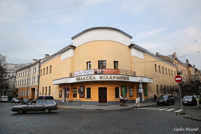 Сумніваються в управлінському досвіді: облрада не призначила Володимира Рудницького керівником обласної філармонії