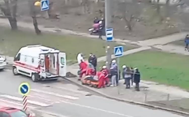 У Франківську водій “BMW” збив пенсіонера на переході: чоловіка госпіталізували (ФОТО)