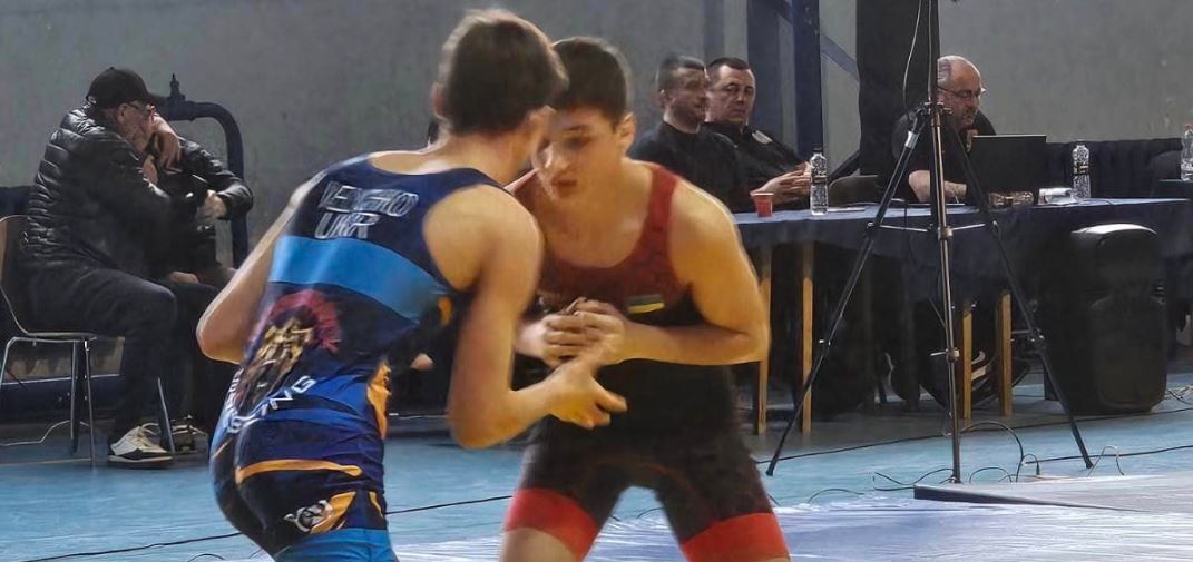 Юні прикарпатці вибороли “срібло” та “бронзу” на чемпіонаті з греко-римської боротьби