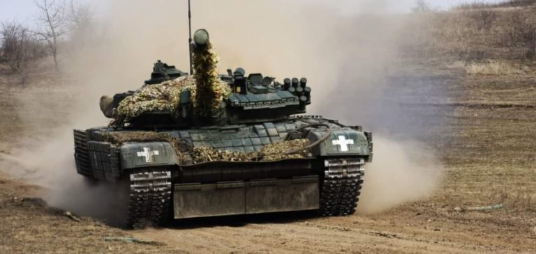 За добу росіяни втратили 900 вояк та понад сотню одиниць техніки – Генштаб