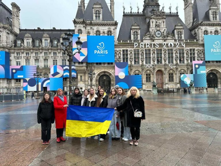Дев’ять коломийських ліцеїстів поїхали в освітню подорож до Франції (ФОТО)
