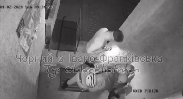 Є дві підозри: поліція підтвердила два факти побиття перехожих у Франківську