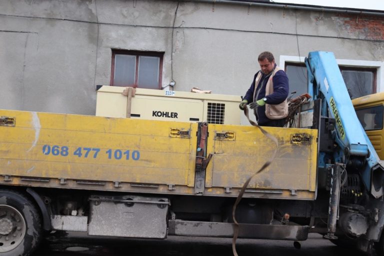 Американці подарували калуському притулку для переселенців потужний генератор за півмільйона гривень
